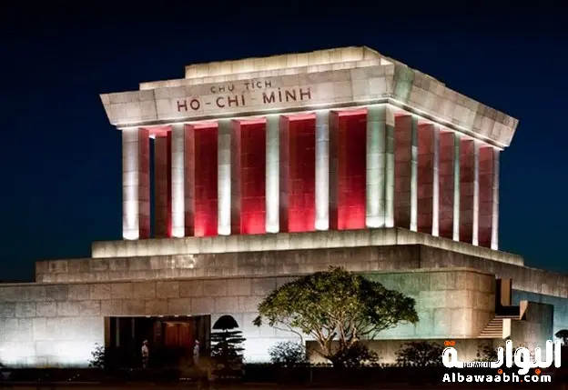 النصب التذكاري لضريح هو تشي منه