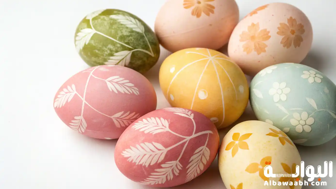 تلوين البيض بألوان طبيعية