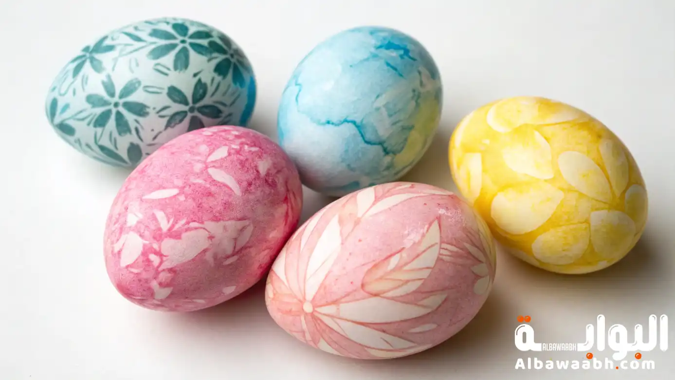 تلوين البيض بألوان طبيعية