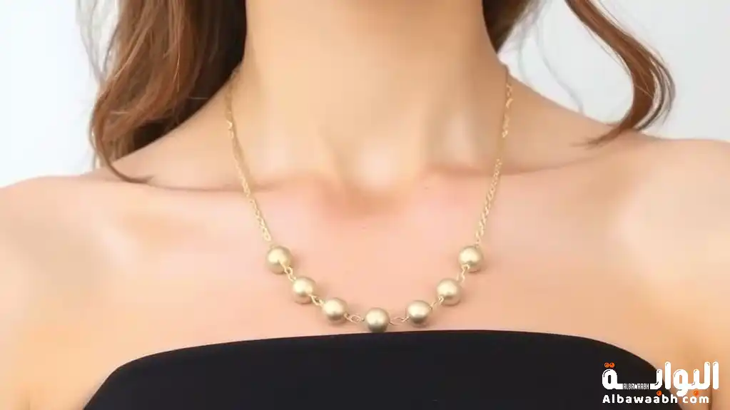 قلادات ذهبية ناعمة