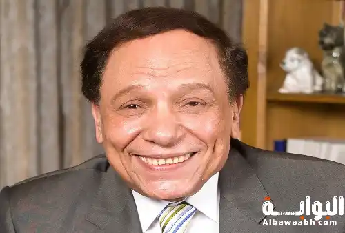 عادل إمام: بين الكوميديا والنقد الاجتماعي، مسيرة من ذهب