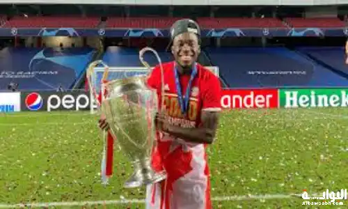 من هو ألفونسو ديفيز؟